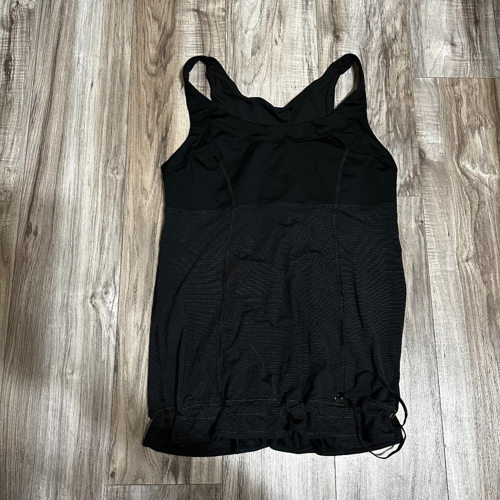 Lululemon Women's Run: Ta Ta Topper Black Sz 6